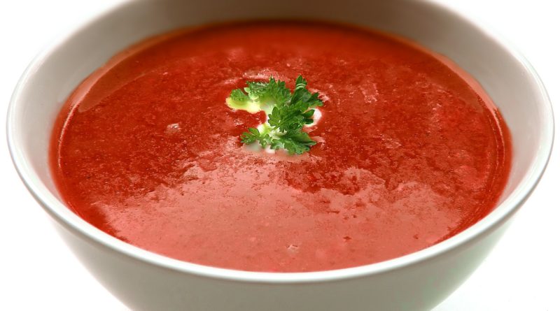 Rozgrzewająca zupa pomidorowa - przepis