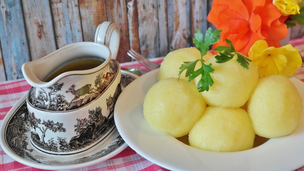 Kluski ziemniaczane z pieczarkami